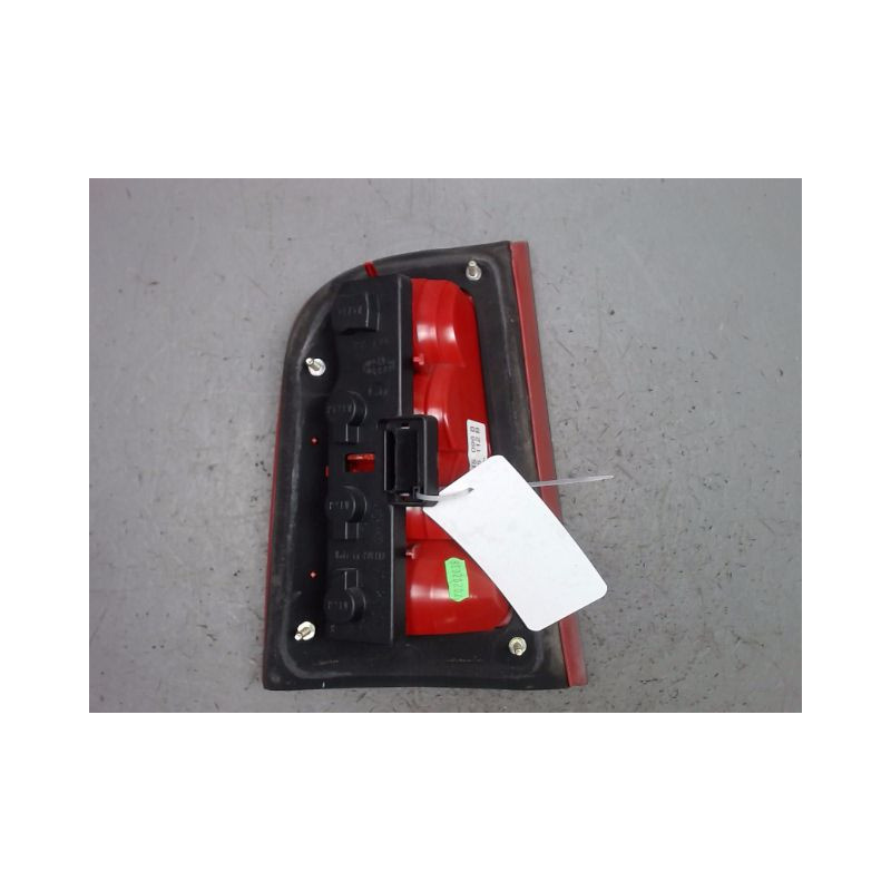 FEU ARRIERE DROIT SKODA OCTAVIA COMBI 2000-