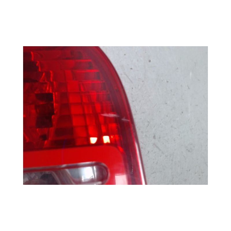 FEU ARRIERE DROIT SKODA OCTAVIA COMBI 2000-