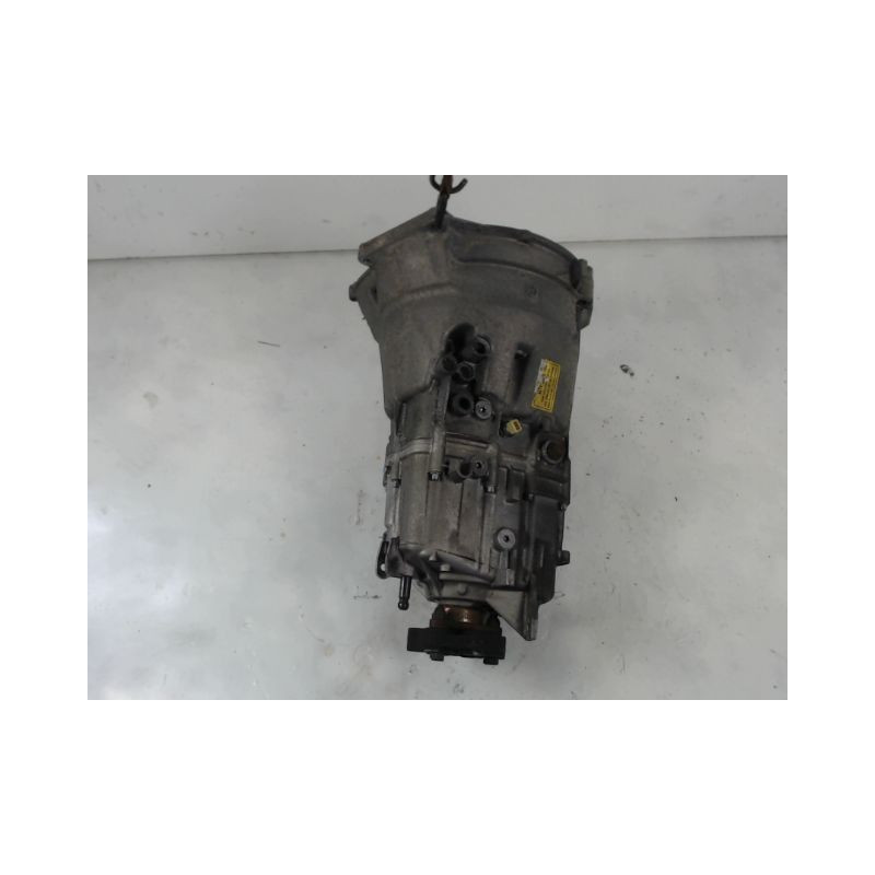 BOITE A VITESSE MECANIQUE B.M.W. SERIE 3 318 d