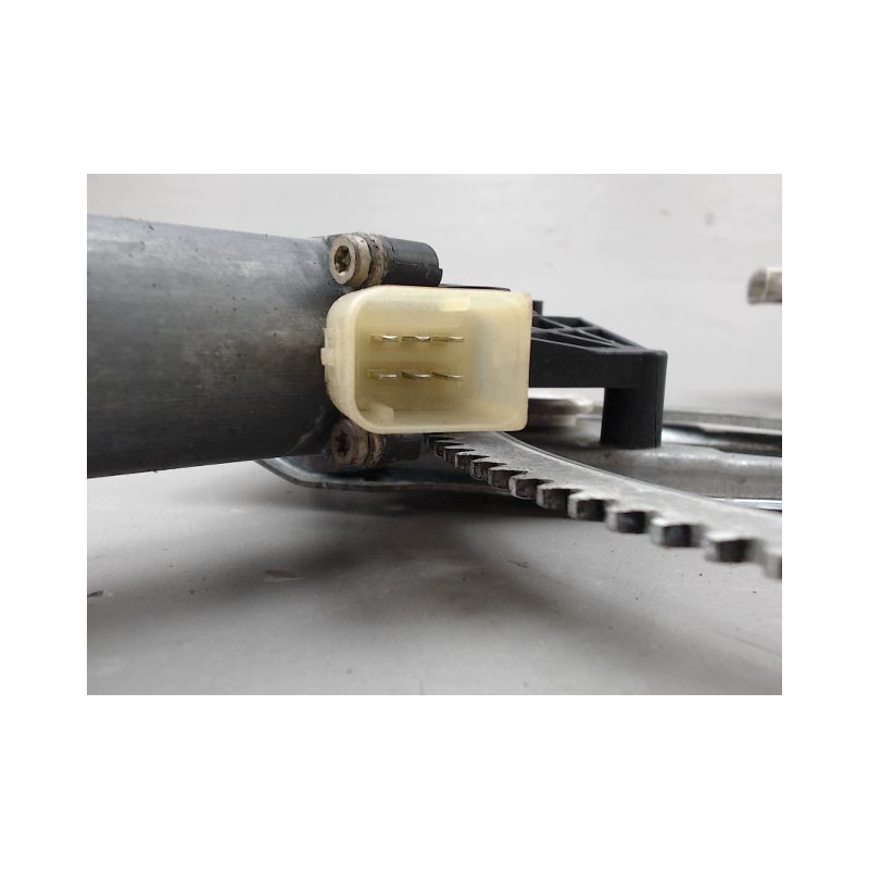 MECANISME LEVE-GLACE AVANT GAUCHE MERCEDES E200