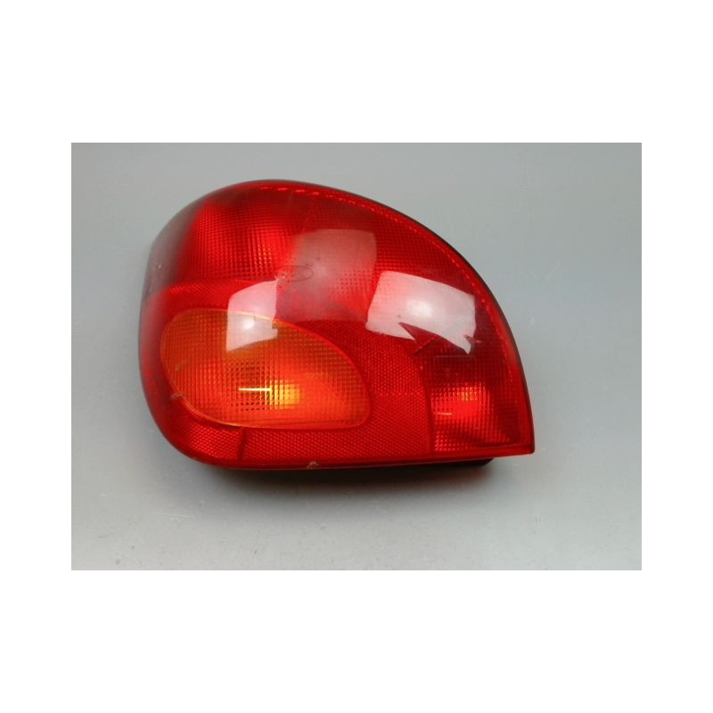 FEU ARRIERE GAUCHE  FORD FIESTA IV Phase 1 1995-1999