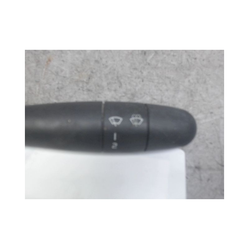 COMMANDE ESSUIE GLACE NISSAN INTERSTAR MOYEN L2H2 2003-