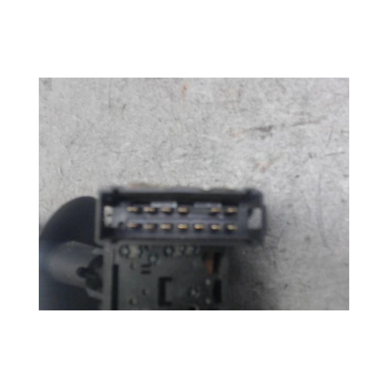 COMMANDE ESSUIE GLACE NISSAN INTERSTAR MOYEN L2H2 2003-