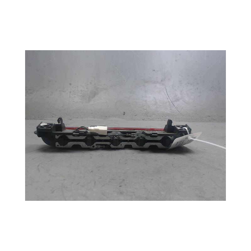 FEUX STOP SUPPLEMENTAIRE NISSAN X-TRAIL