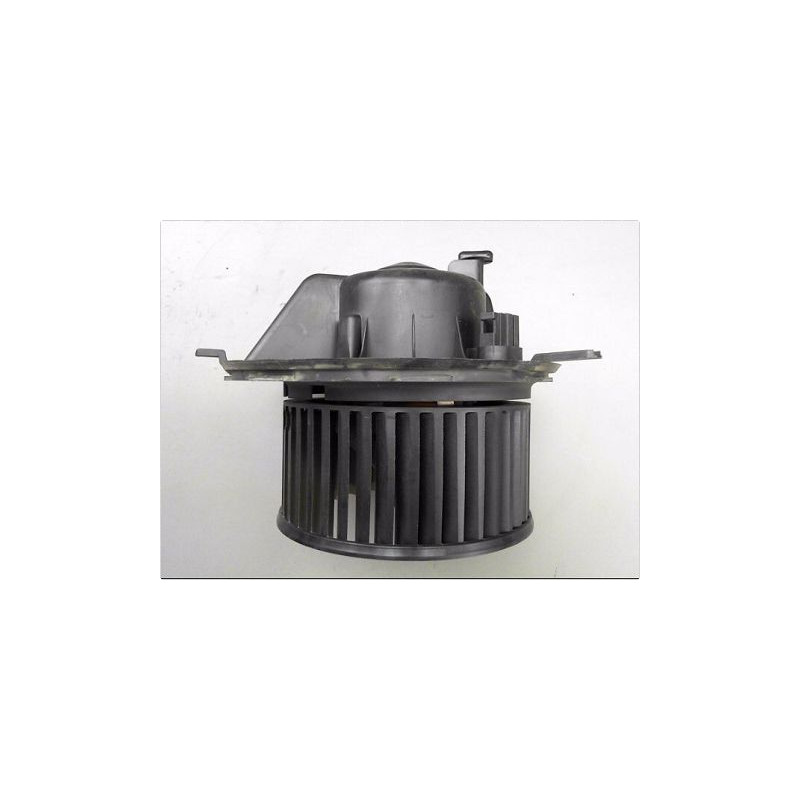 MOTEUR VENTILATEUR CHAUFFAGE VOLKSWAGEN GOLF V 2003-2009