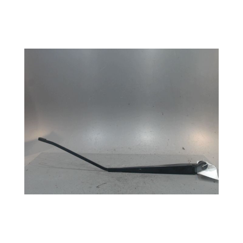 BRAS ESSUIE-GLACE AVANT DROIT SUZUKI SWIFT