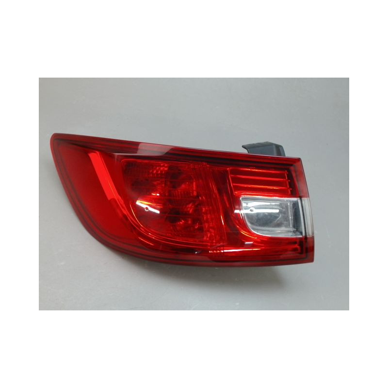 FEU ARRIERE GAUCHE  RENAULT CLIO