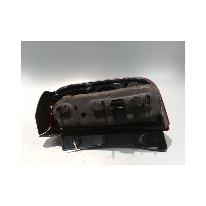 FEU ARRIERE GAUCHE  NISSAN MICRA C+C