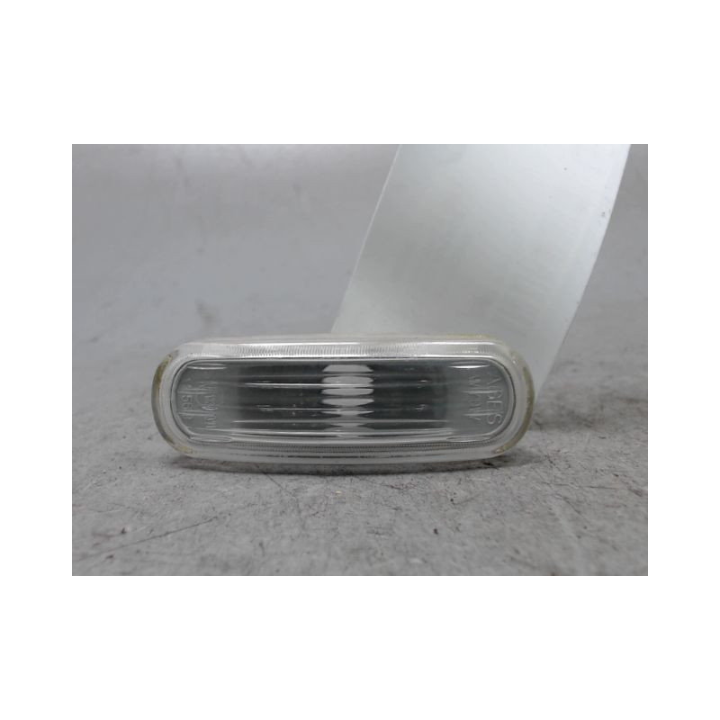 REPETITEUR AILE GAUCHE FIAT PUNTO