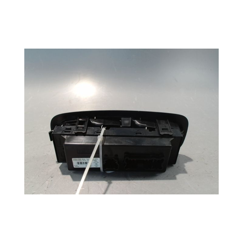 COMMANDE LEVE-GLACE PORTE AVG RENAULT KADJAR