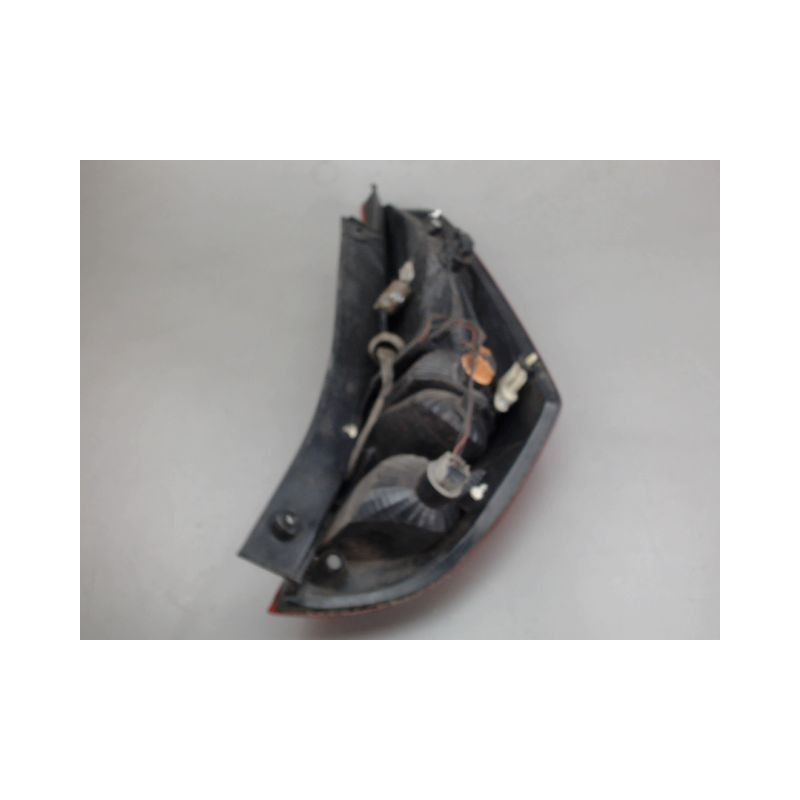 FEU ARRIERE GAUCHE  OPEL AGILA