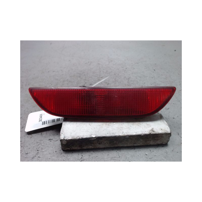 FEU BROUILLARD CENTRAL ARRIERE NISSAN NOTE