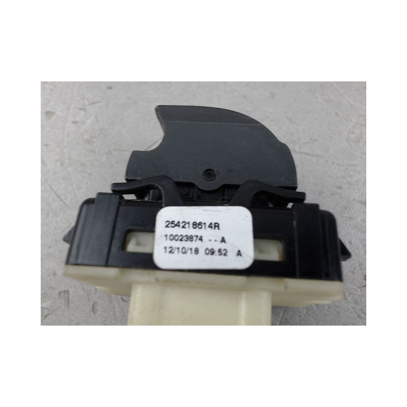 COMMANDE LEVE-GLACE PORTE AVD RENAULT CLIO