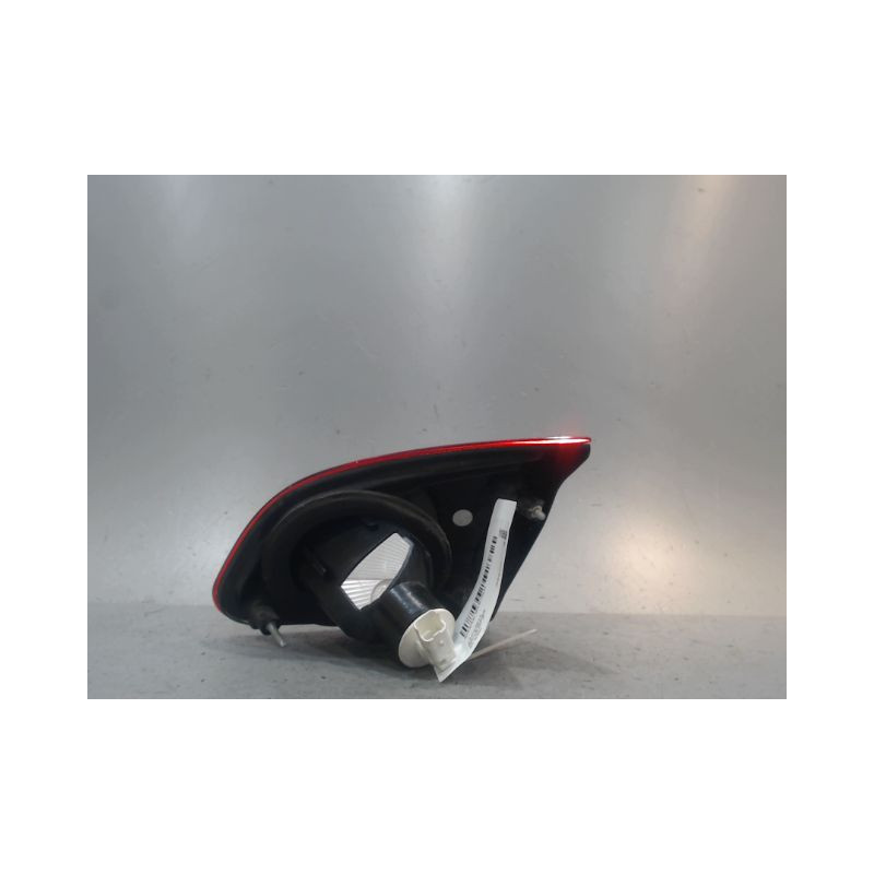 FEU ARRIERE INTERIEUR GAUCHE NISSAN QASHQAI