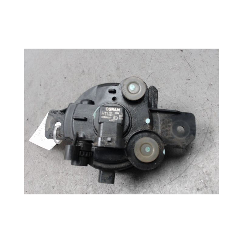 PHARE ANTIBROUILLARD AVANT DROIT RENAULT CLIO II PH.2 01-06