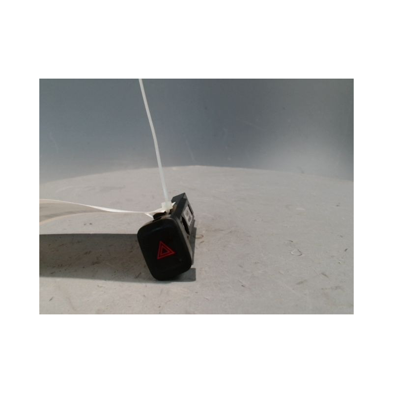 BOUTON DE WARNING VOLVO S60 2004-