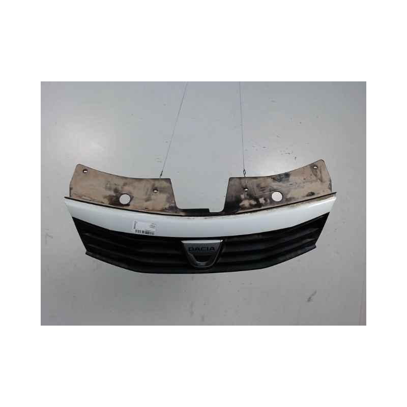 CALANDRE DACIA SANDERO