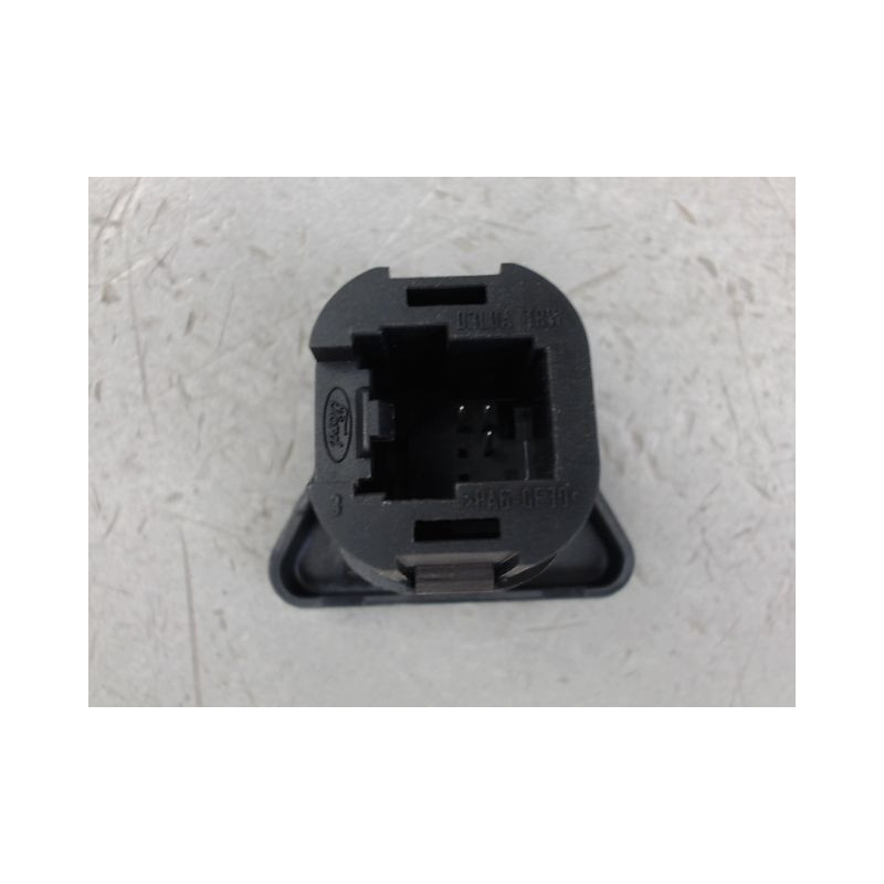 BOUTON DE WARNING FORD FIESTA