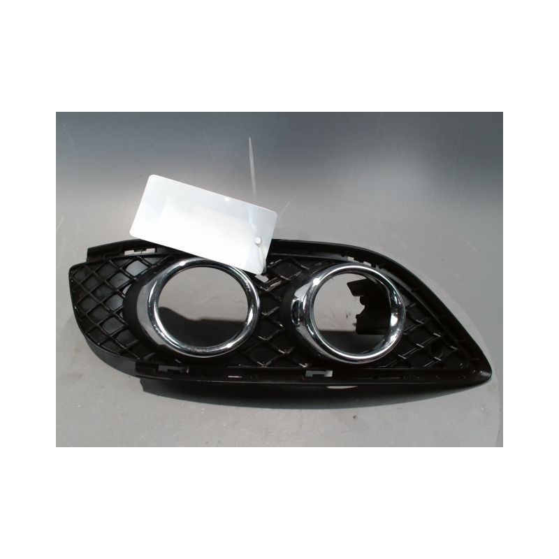 OBTURATEUR PHARE ADDITIONNEL PARE-CHOC AVG MERCEDES CLASSE B 2008-