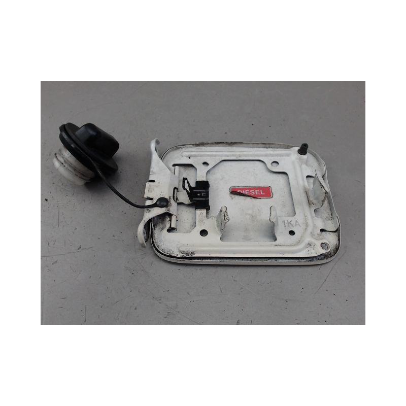 VOLET DE TRAPPE CARBURANT NISSAN JUKE