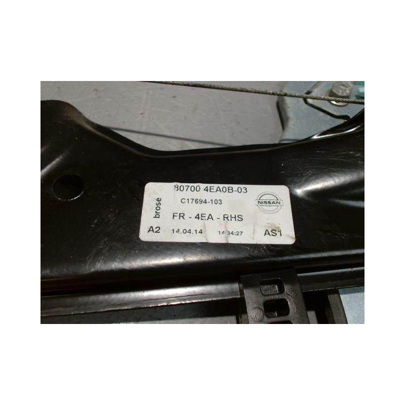 MECANISME+MOTEUR LEVE-GLACE AVANT DROIT NISSAN QHASQAI 2007-