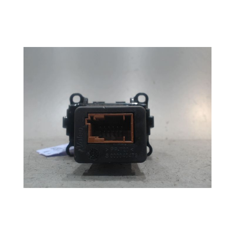 LECTEUR DE CARTE CITROEN C4