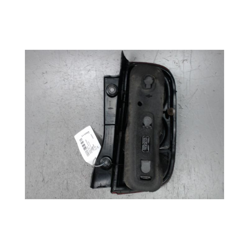 FEU ARRIERE GAUCHE  NISSAN MICRA 2003-2005