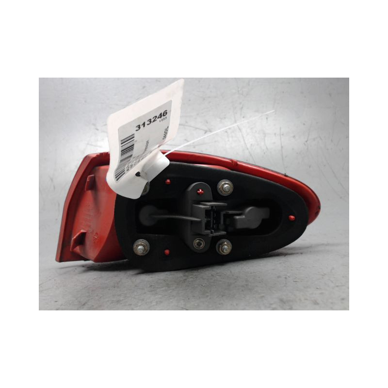 FEU ARRIERE GAUCHE  ALFA ROMEO 147 2004-