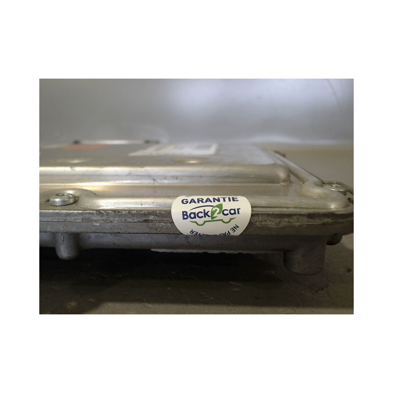 CALCULATEUR MOTEUR RENAULT TRAFIC II L2H2 1200KG 2006-