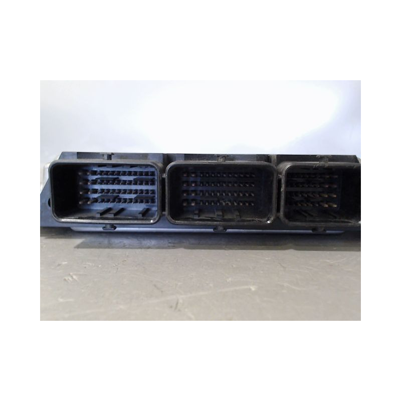 CALCULATEUR MOTEUR RENAULT TRAFIC II L2H1 1200KG 2006-