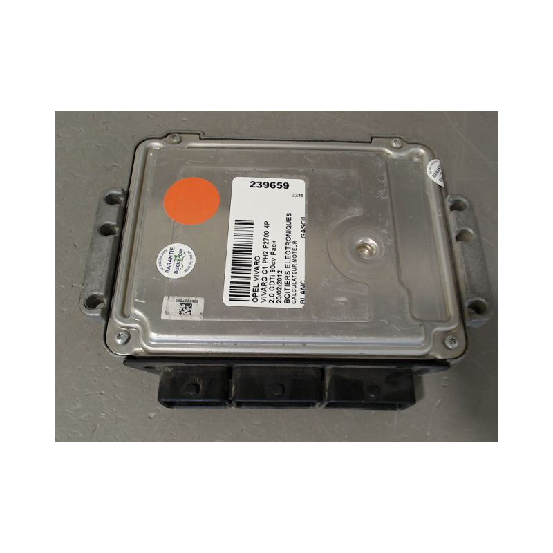 CALCULATEUR MOTEUR OPEL VIVARO C1 PH2 F2700 06-15