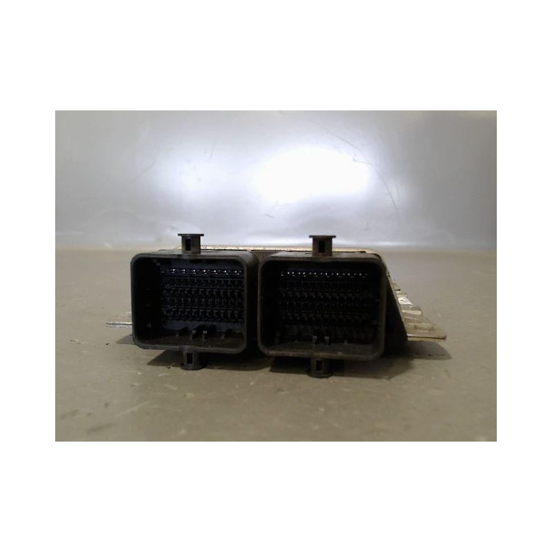 CALCULATEUR MOTEUR FORD KA