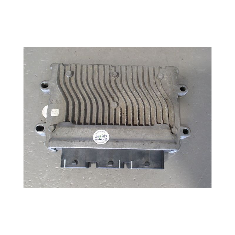 CALCULATEUR MOTEUR PEUGEOT 206