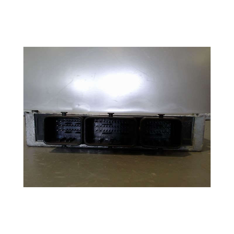 CALCULATEUR MOTEUR PEUGEOT 206