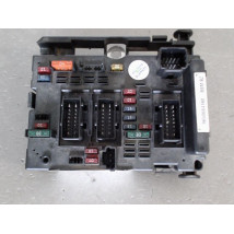 BOITE A FUSIBLES PEUGEOT 307