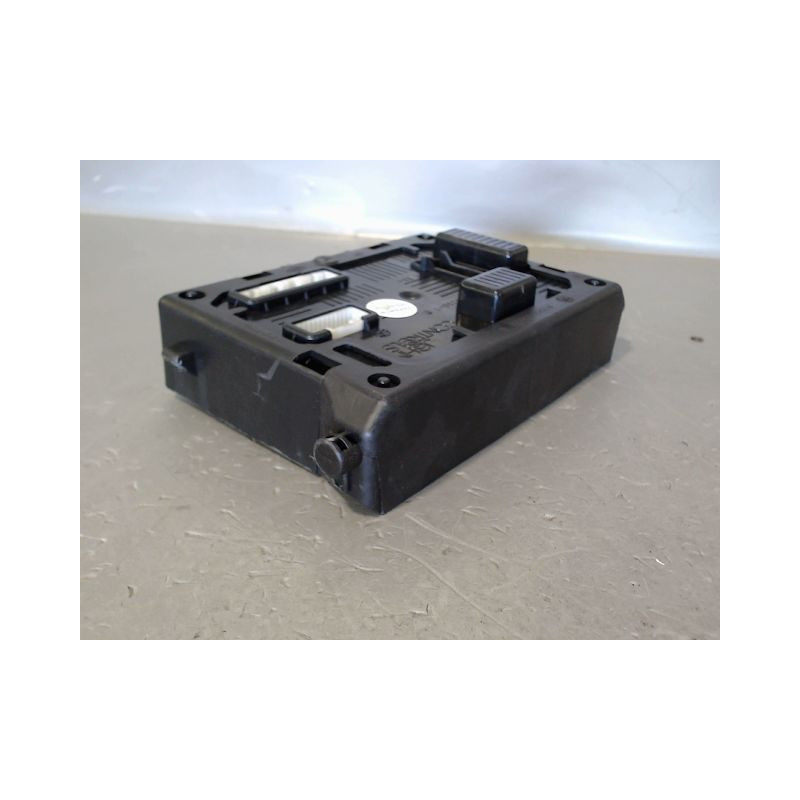 BOITIER GESTION HABITACLE RENAULT CLIO