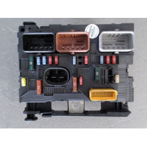 BOITE A FUSIBLES PEUGEOT 207