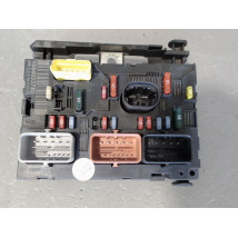 BOITE A FUSIBLES PEUGEOT 307