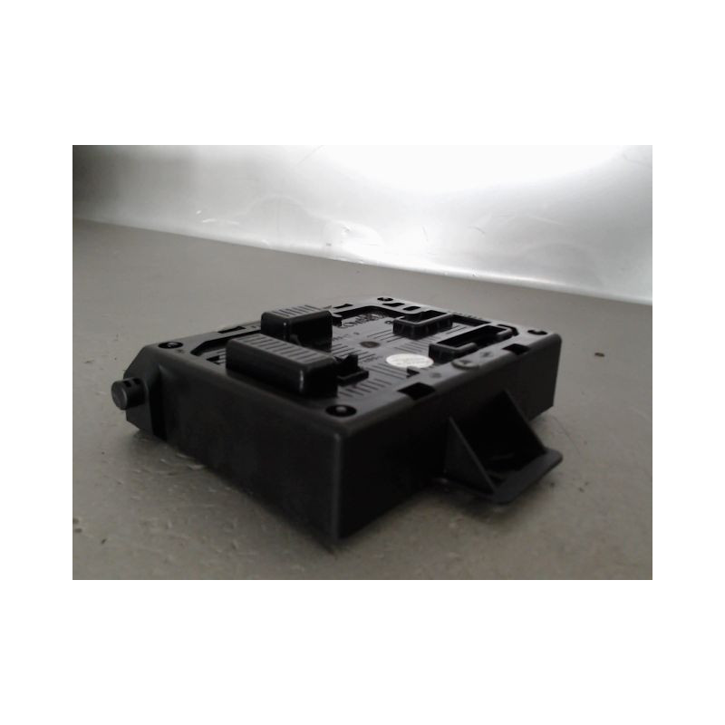 BOITIER GESTION HABITACLE RENAULT MODUS
