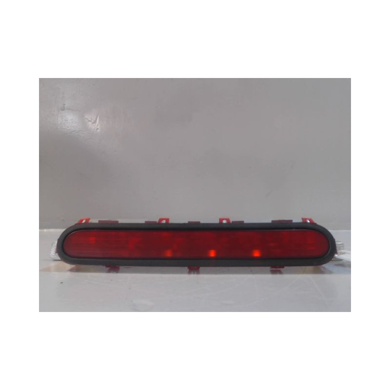 FEUX STOP SUPPLEMENTAIRE TOYOTA COROLLA VERSO 2004-2007