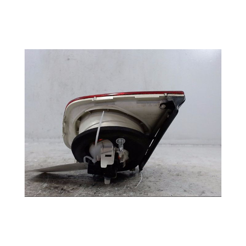 FEU ARRIERE INTERIEUR GAUCHE VOLKSWAGEN JETTA 2005-