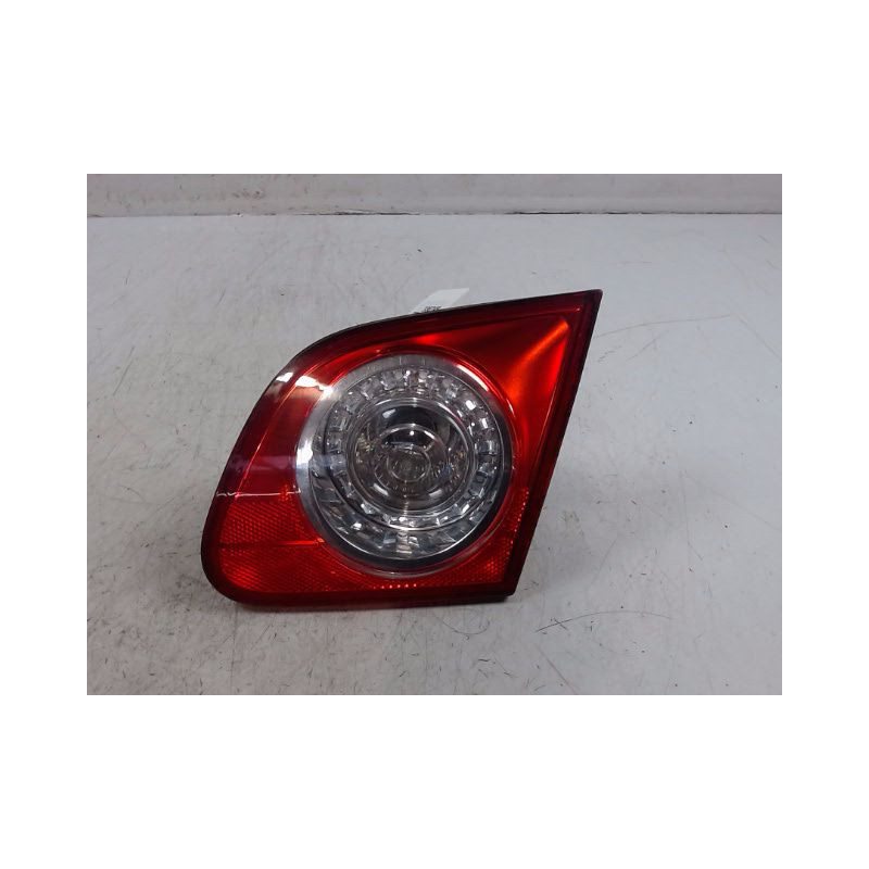 FEU ARRIERE INTERIEUR DROIT VOLKSWAGEN PASSAT 2005-