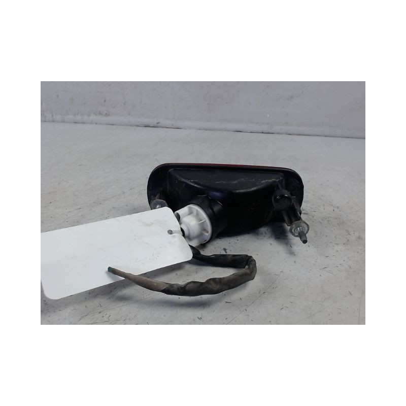 FEU BROUILLARD CENTRAL ARRIERE SUZUKI SWIFT