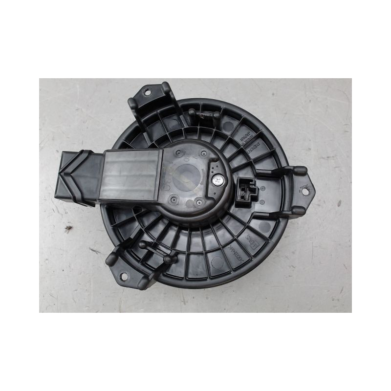 MOTEUR VENTILATEUR CHAUFFAGE TOYOTA VERSO-S