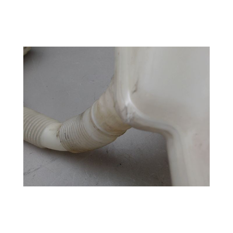 RESERVOIR LAVE-GLACE AVANT VOLKSWAGEN GOLF