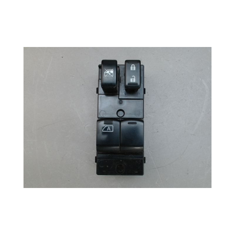 COMMANDE LEVE-GLACE PORTE AVG NISSAN MICRA
