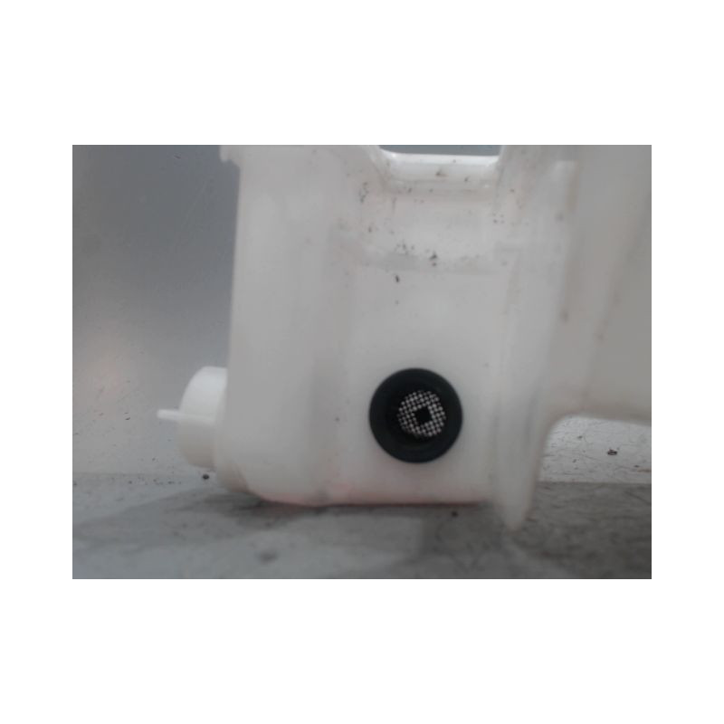 RESERVOIR LAVE-GLACE AVANT DACIA SANDERO