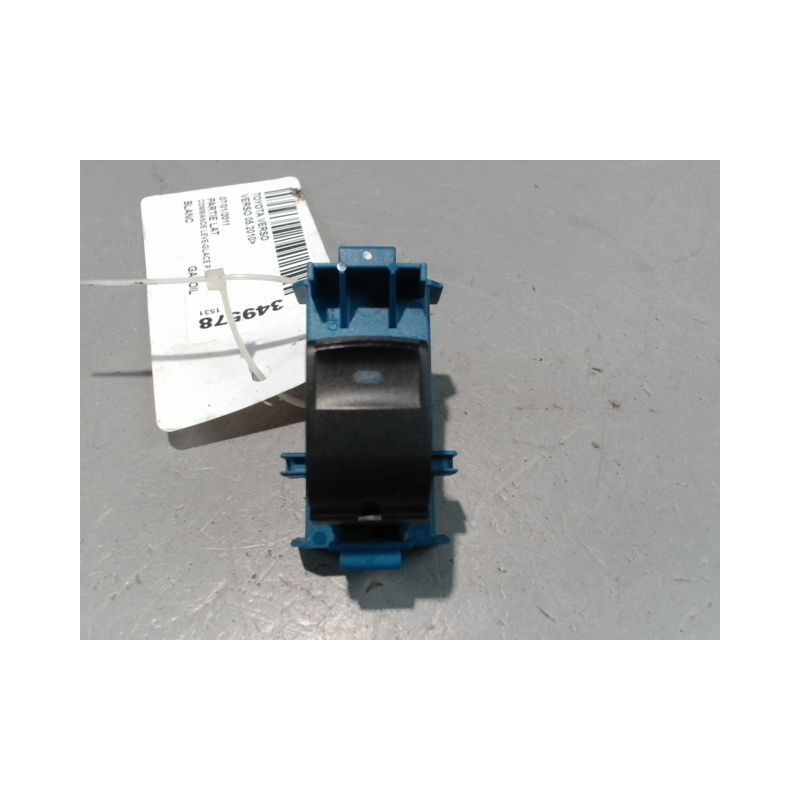 COMMANDE LEVE-GLACE PORTE AVD TOYOTA VERSO 2010-