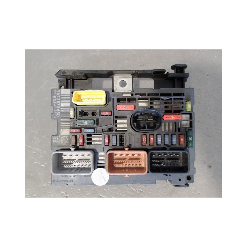 BOITE A FUSIBLES PEUGEOT 308 2011-