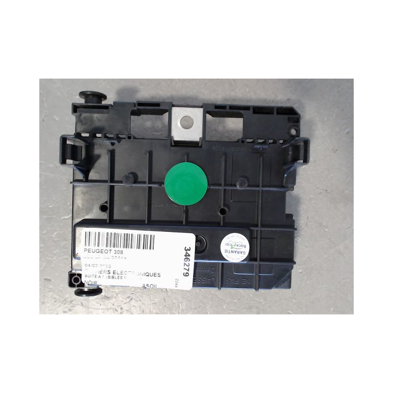 BOITE A FUSIBLES PEUGEOT 308 2011-